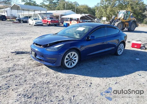 2023 Tesla Model 3 Rear-Wheel Drive z USA, uszkodzony, nr VIN 5YJ3E1EAXPF438364